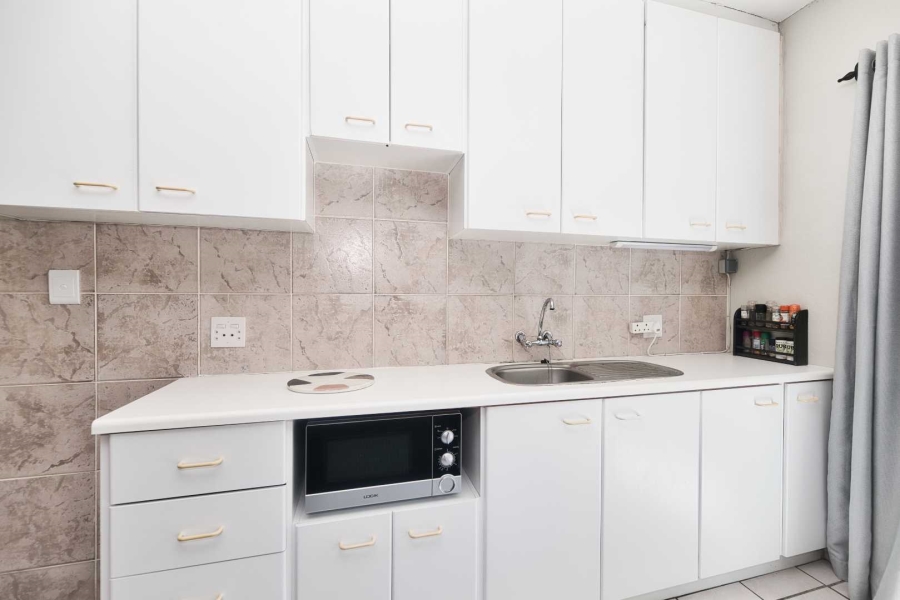 7 Bedroom Property for Sale in Hermanus Heights Western Cape